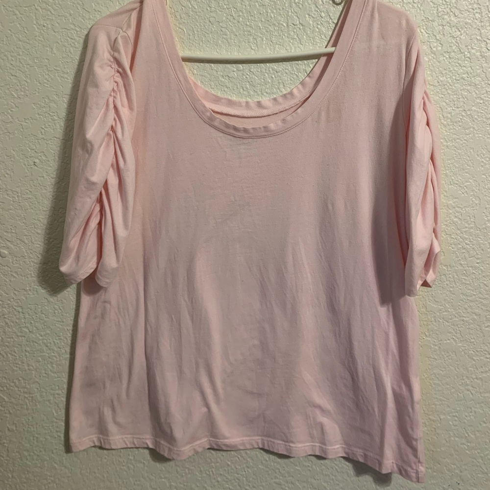 XL pink top with ruffled sleeves